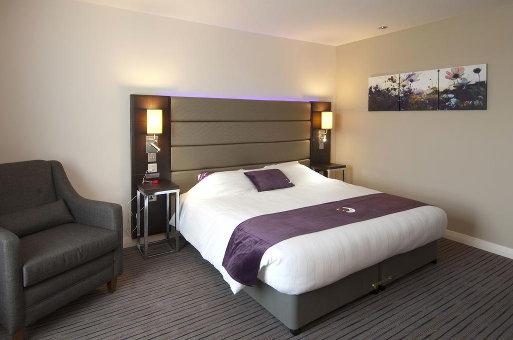 Premier Inn Tring Habitación foto