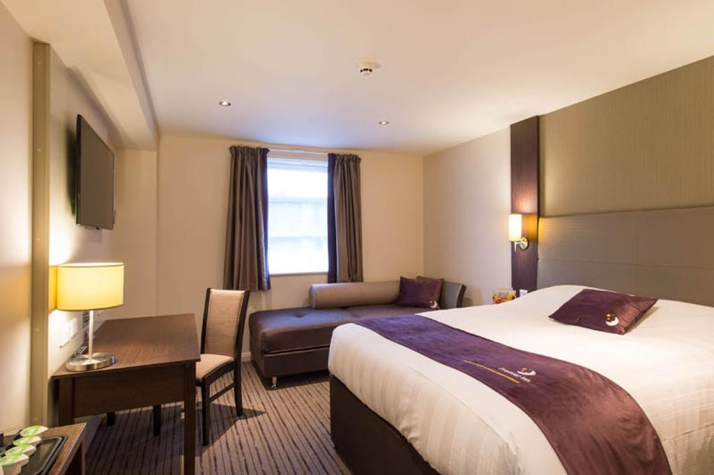 Premier Inn Tring Exterior foto