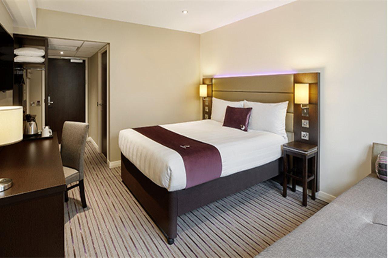 Premier Inn Tring Exterior foto