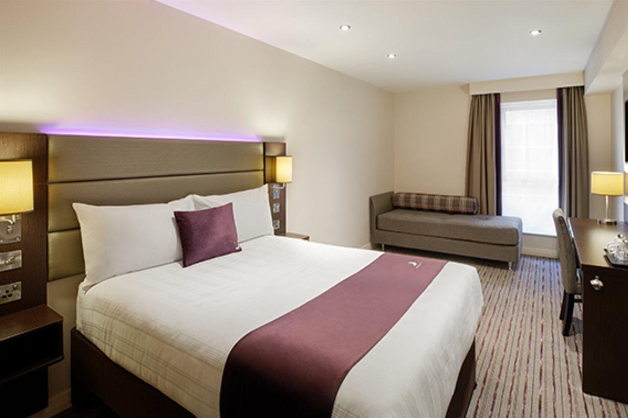 Premier Inn Tring Exterior foto