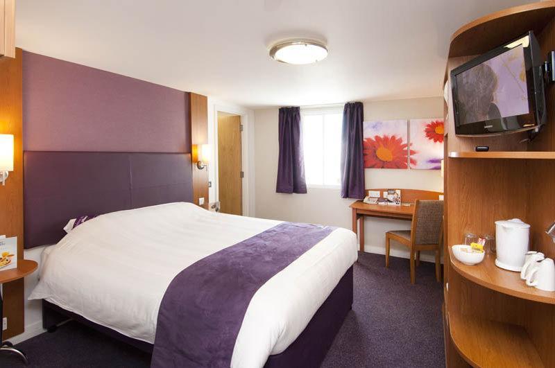 Premier Inn Tring Exterior foto