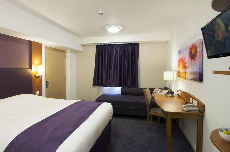 Premier Inn Tring Exterior foto